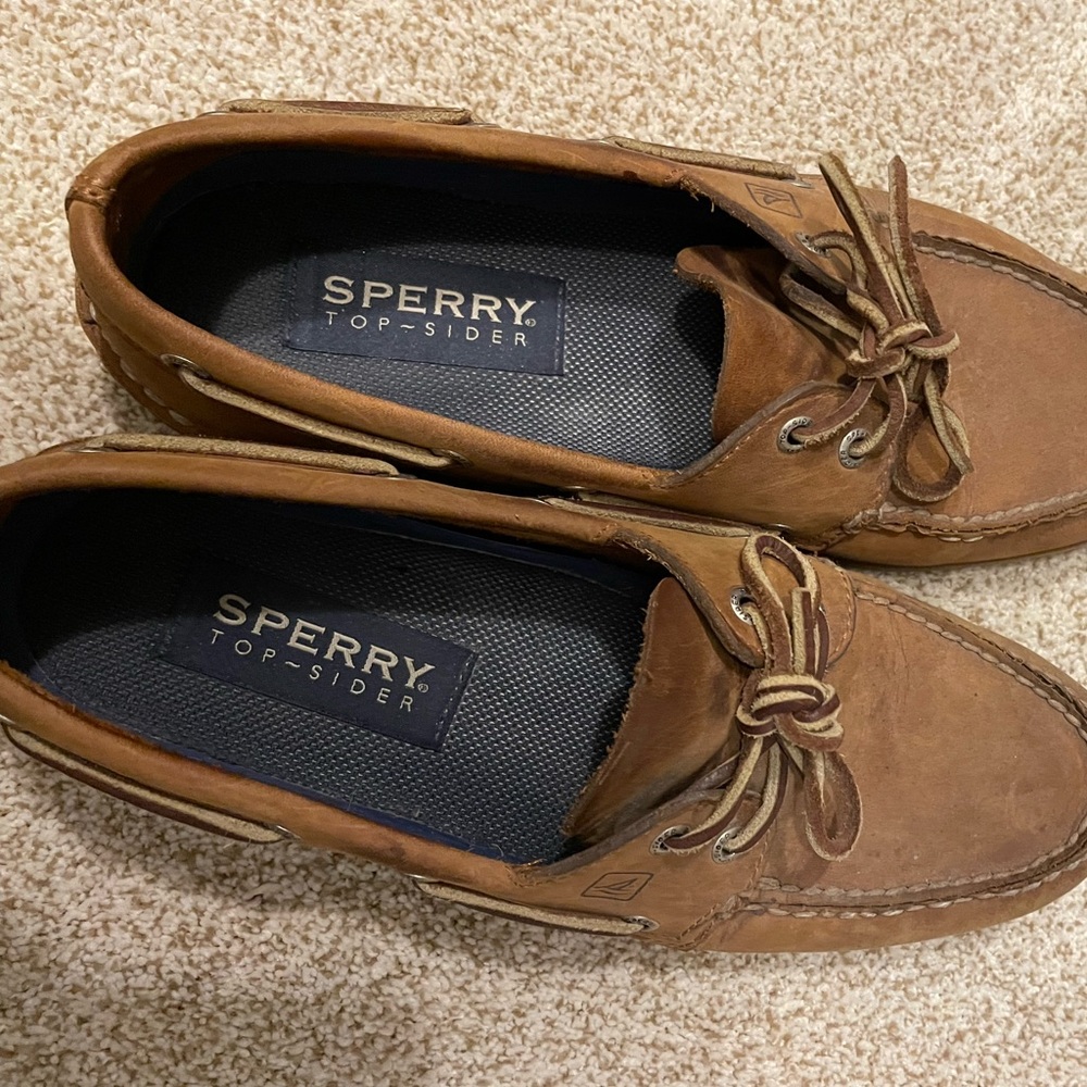 Sperry Topsiders. Brown suede